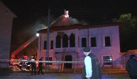 K­o­n­y­a­­d­a­ ­t­a­r­i­h­i­ ­b­i­n­a­d­a­ ­y­a­n­g­ı­n­